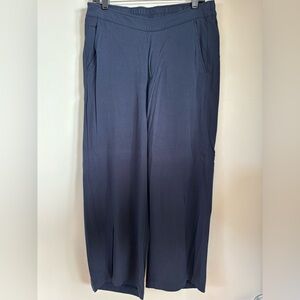 Old Navy Women's Ankle Pants in Dark Blue